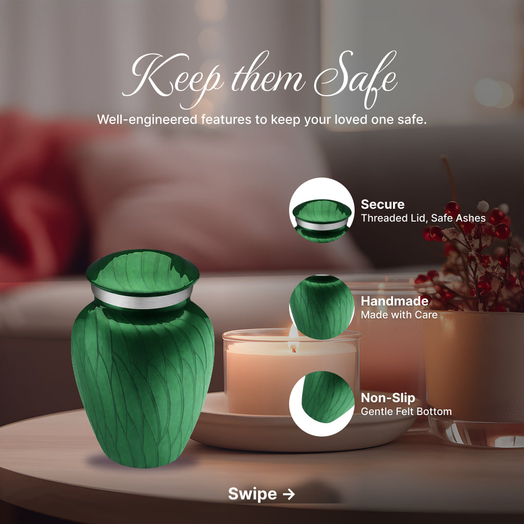 Serenity Curve Pearl Urn