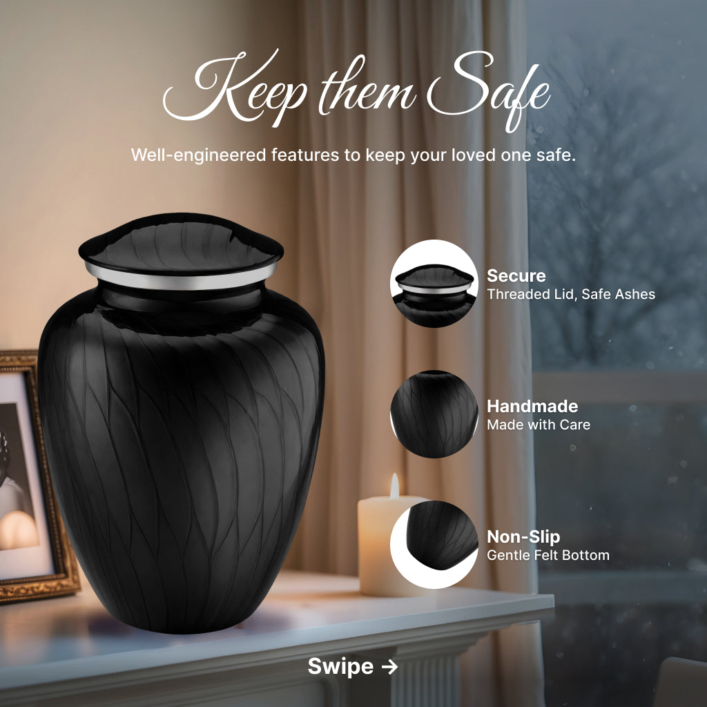 Serenity Curve Pearl Urn