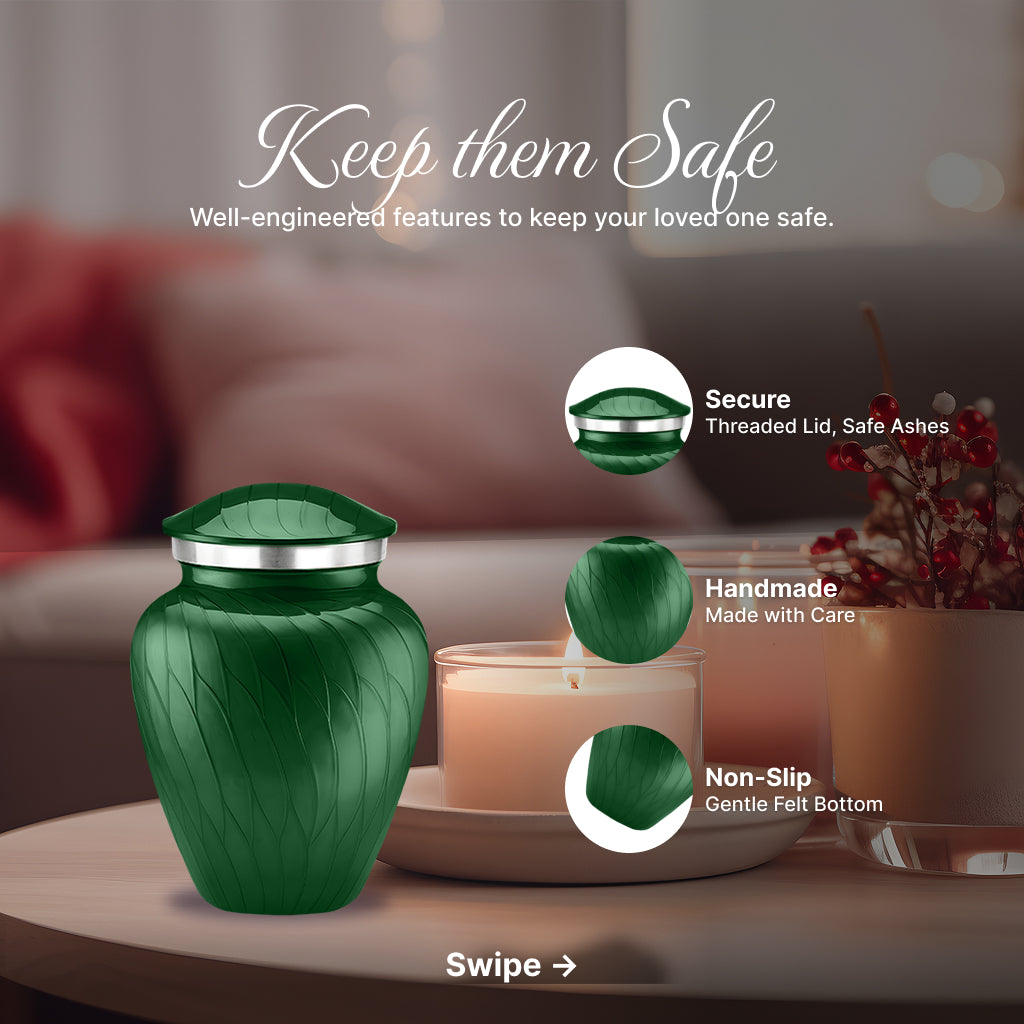 Serenity Curve Pearl Urn